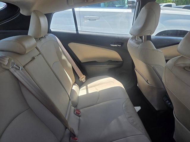 Used 2022 Toyota Prius XLE FWD image 7