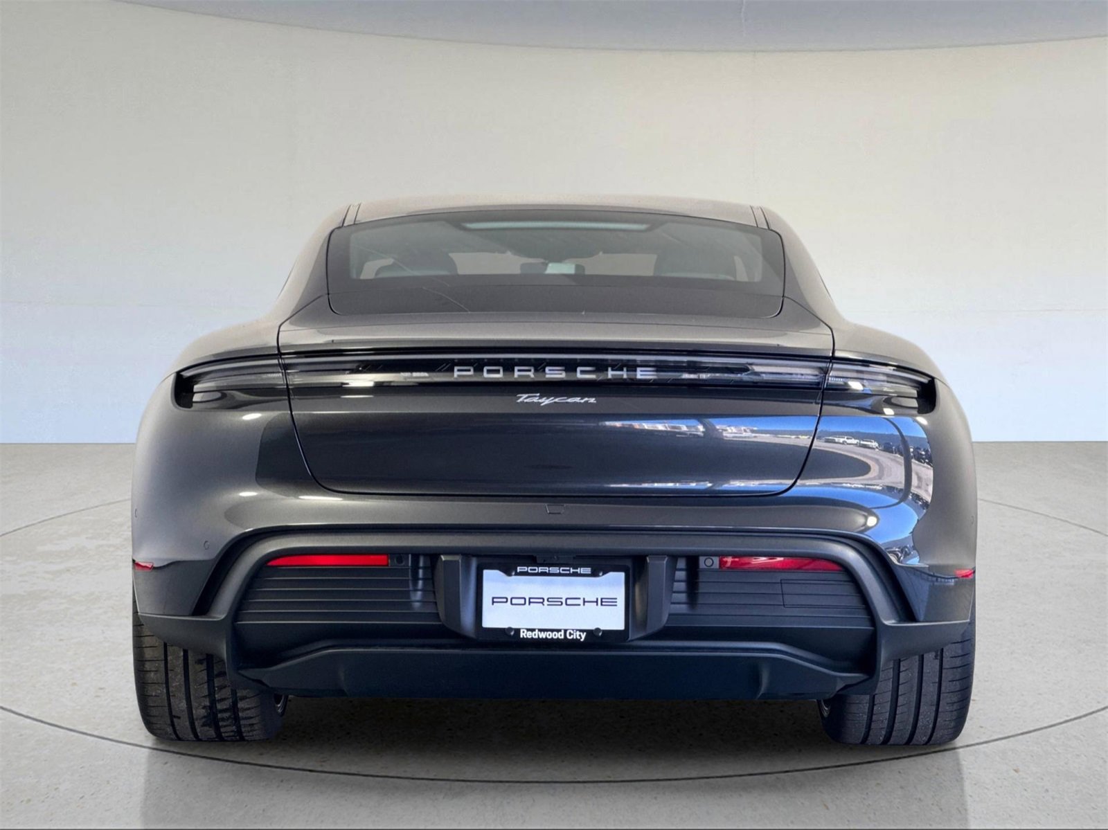 Used 2025 Porsche Taycan image 7