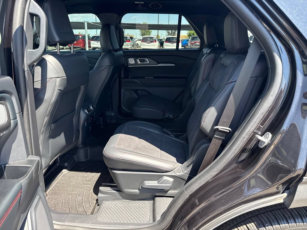 Used 2025 Ford Explorer ST w/ Sun And Sound Package AWD/4WD image 27