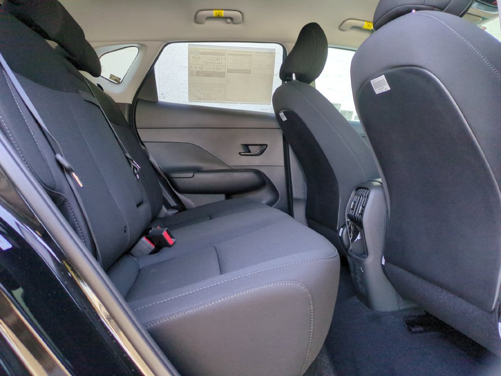 Used 2025 Hyundai Kona SEL FWD image 13