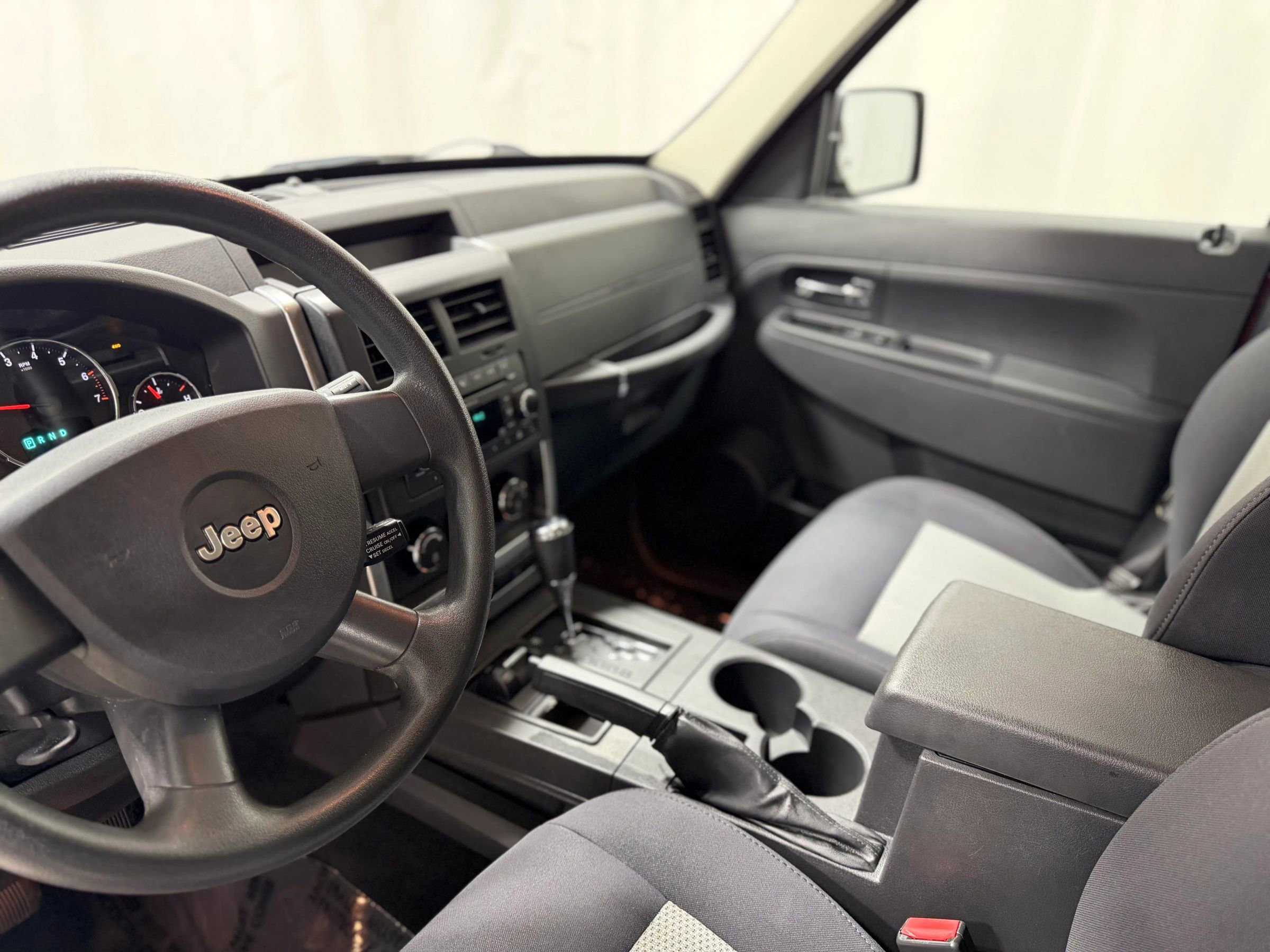 Used 2009 Jeep Liberty Sport w/ Popular Equipment Group AWD/4WD image 16