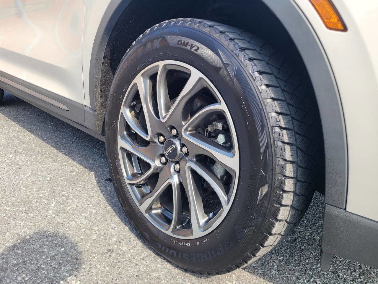 Used 2021 Lincoln Corsair AWD w/ Equipment Group 101A image 10