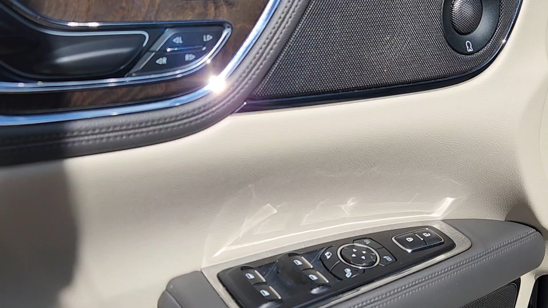 Used 2018 Lincoln Continental Reserve AWD/4WD image 24