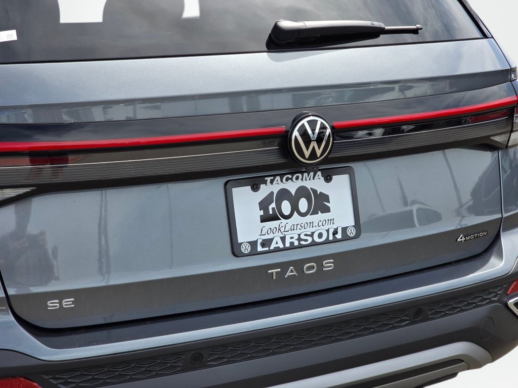 New 2026 Volkswagen Taos SE AWD/4WD image 13