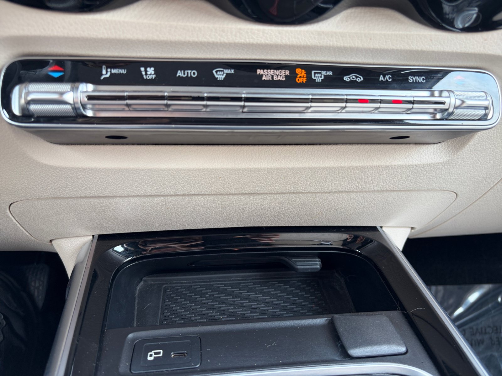 Used 2021 Mercedes-Benz GLB 250 4MATIC image 20