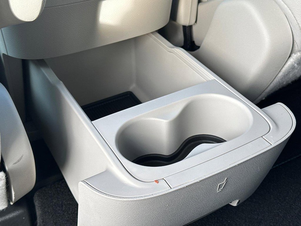 Used 2020 Chrysler Pacifica Touring-L Plus w/ Tire & Wheel Group FWD image 11