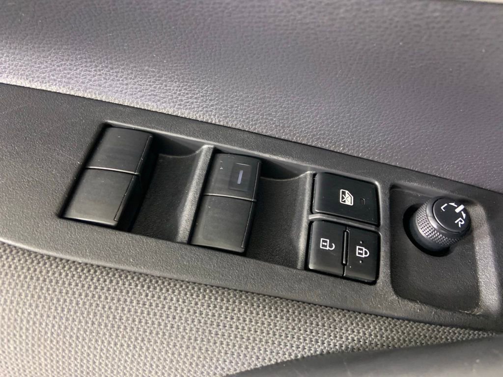 Used 2021 Toyota Corolla LE image 28