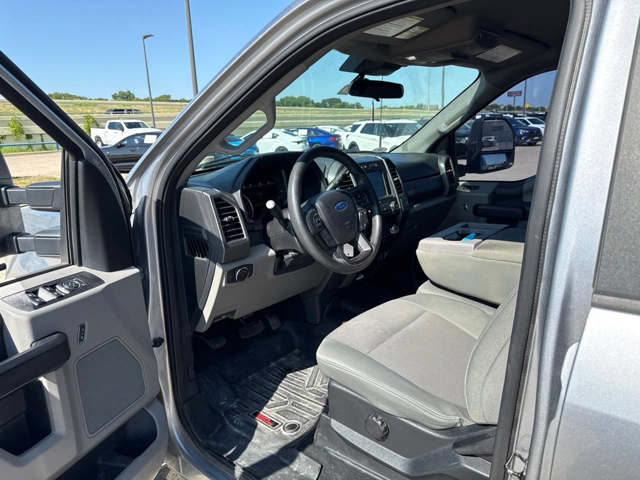 Used 2021 Ford F250 XL w/ STX Appearance Package AWD/4WD image 20