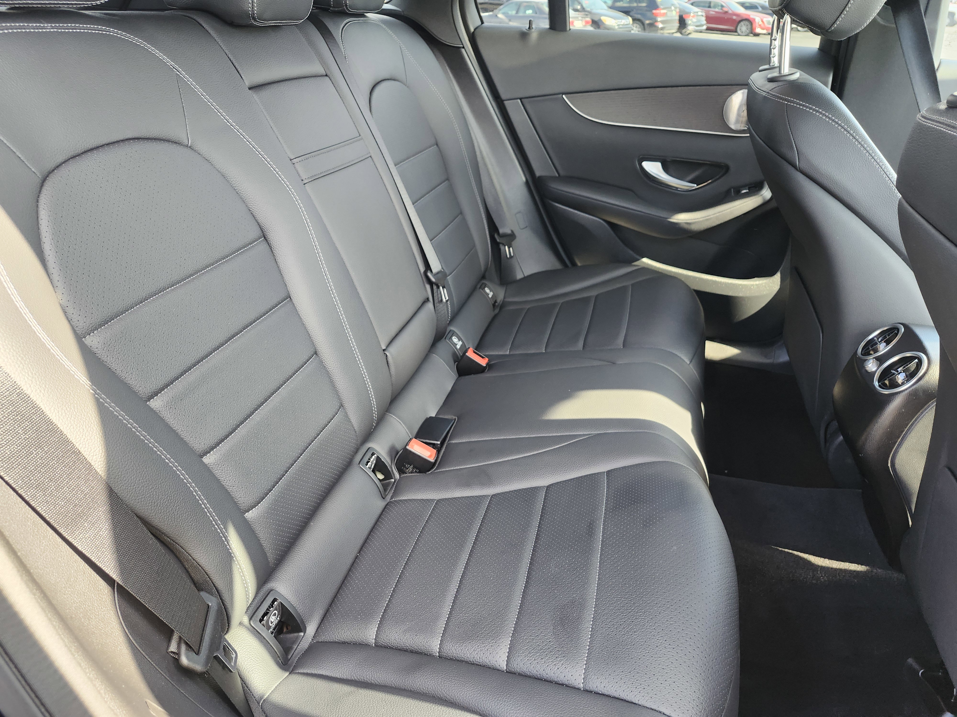 Used 2020 Mercedes-Benz GLC 300 4MATIC image 21