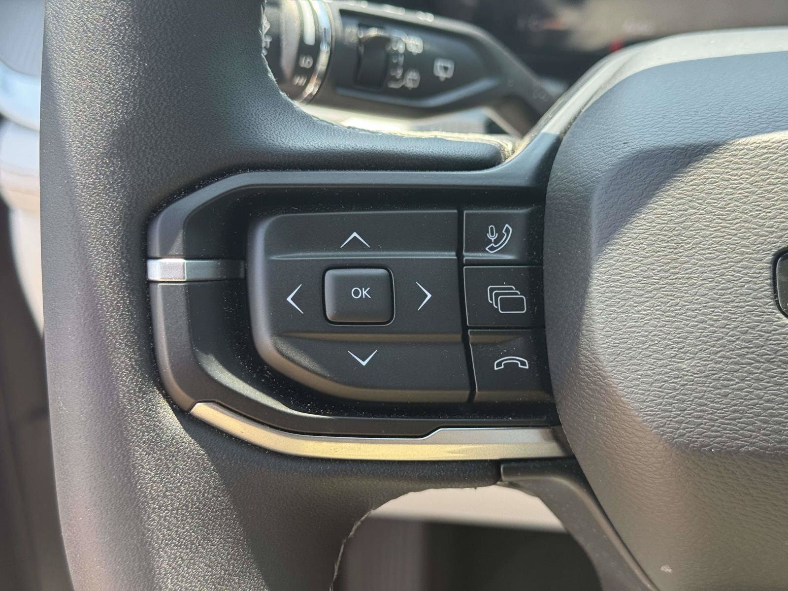 Used 2026 Jeep Cherokee Limited AWD/4WD image 21
