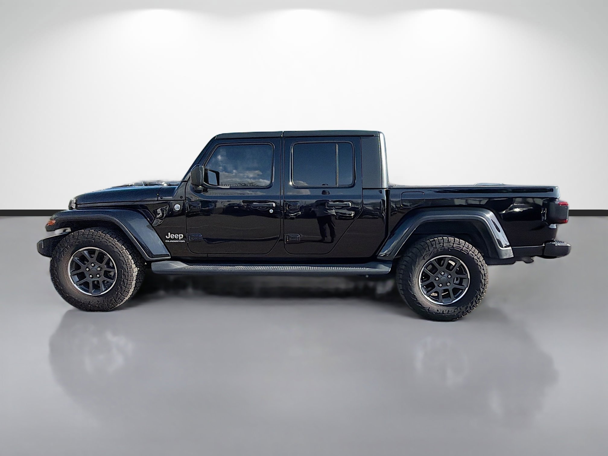 Used 2020 Jeep Gladiator Overland AWD/4WD image 6