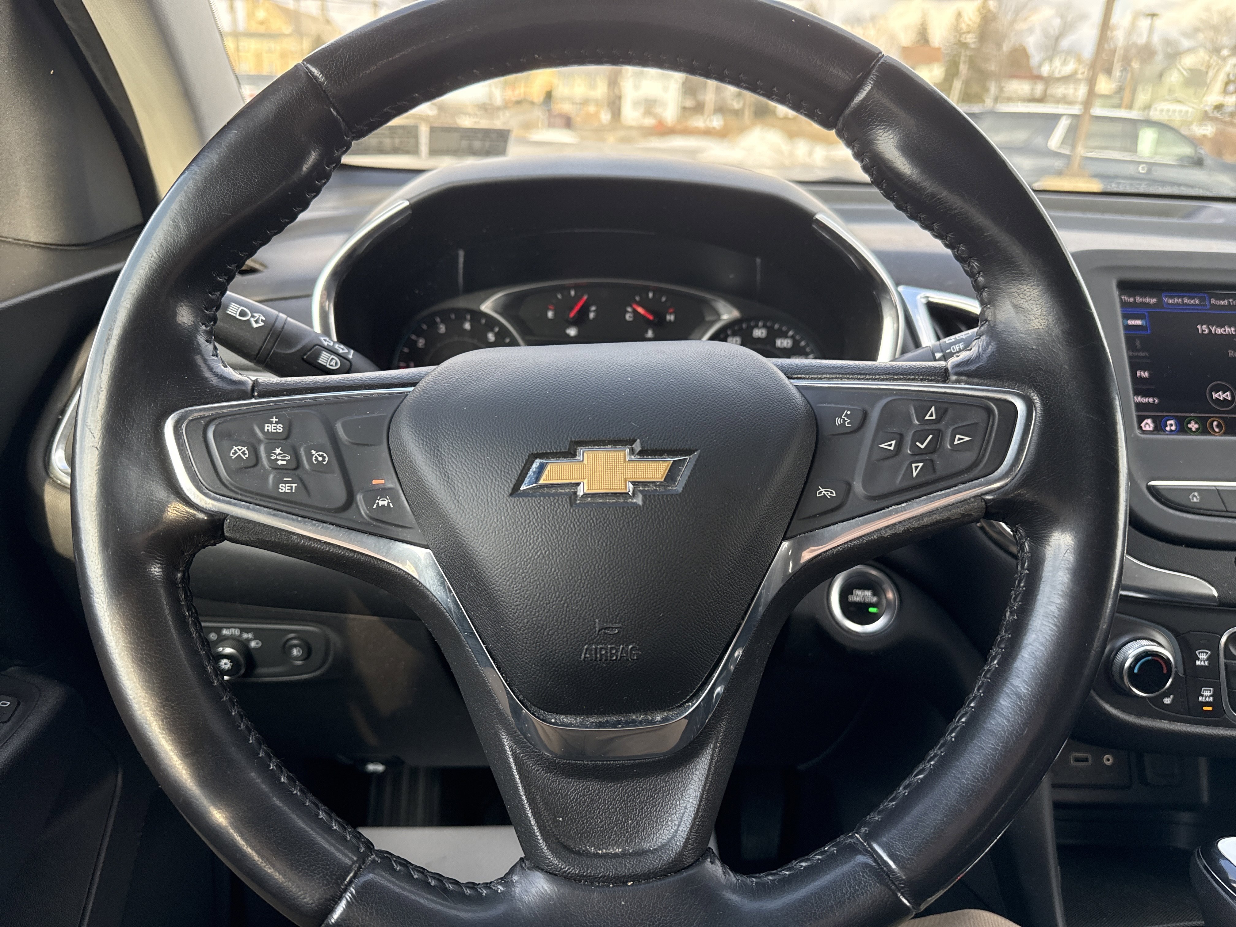 Used 2020 Chevrolet Equinox LT image 11