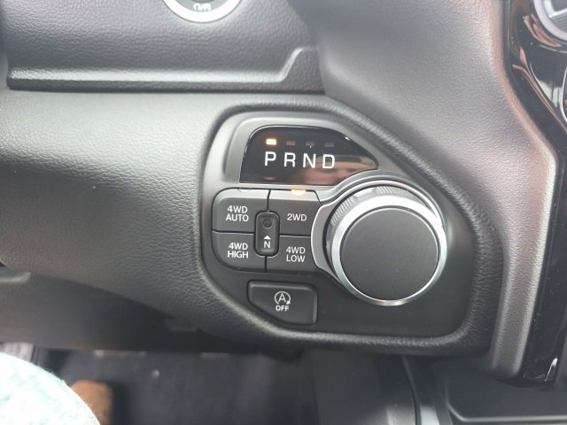 New 2026 RAM 1500 4x4 Crew Cab image 21