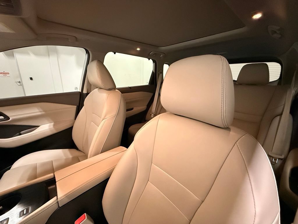 Used 2023 Nissan Rogue SL w/ SL Premium Package FWD image 19