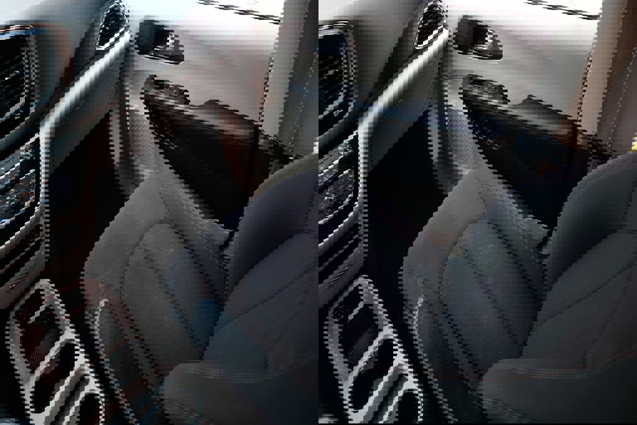 Used 2017 Chrysler Pacifica LX image 27