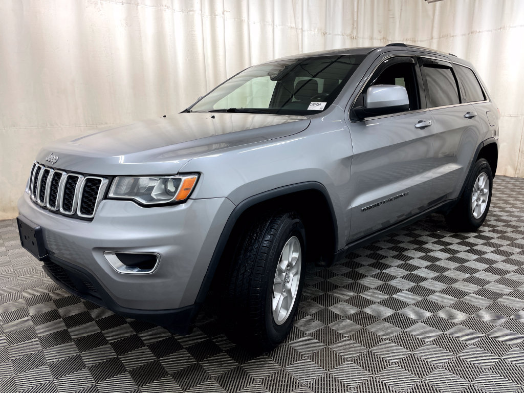Used 2017 Jeep Grand Cherokee Laredo w/ Quick Order Package 23E AWD/4WD image 12
