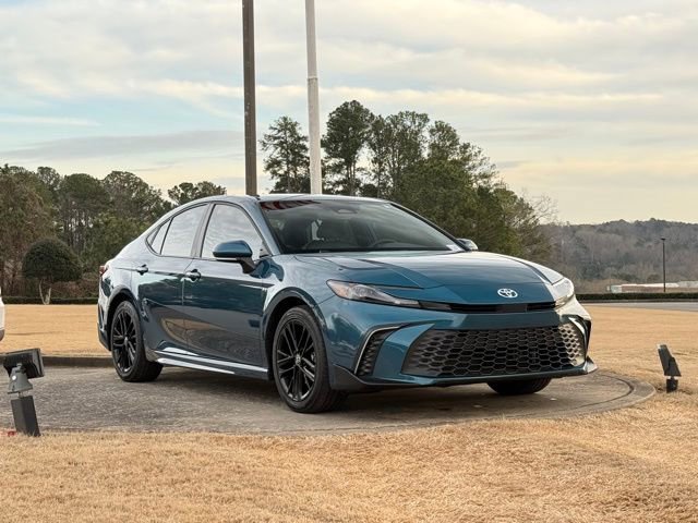 Used 2025 Toyota Camry SE w/ Convenience Package