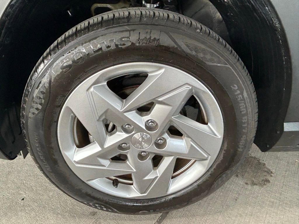 Used 2024 Hyundai Kona SE image 9