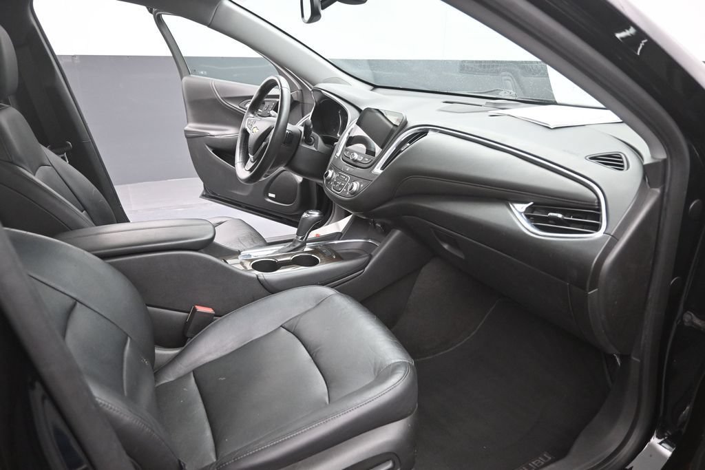 Used 2016 Chevrolet Malibu Premier FWD image 14