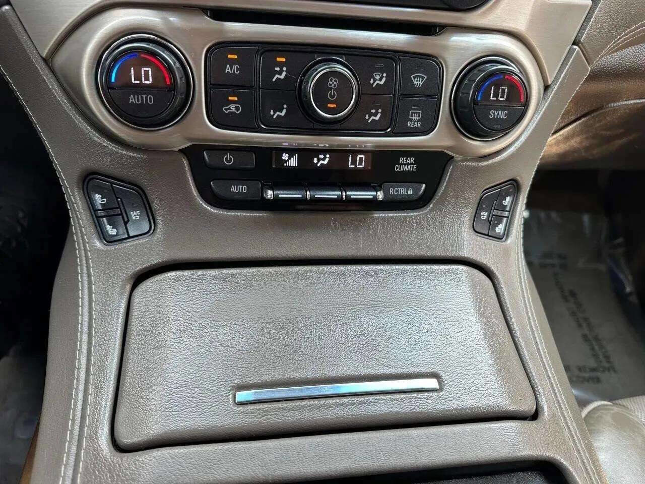 Used 2015 GMC Yukon XL Denali w/ Premium Package AWD/4WD image 19