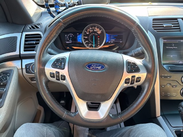 Used 2013 Ford Explorer XLT AWD/4WD image 16