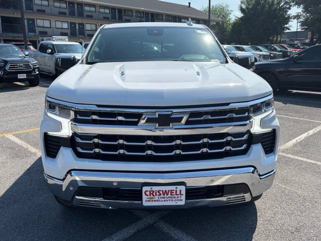 Used 2023 Chevrolet Silverado 1500 LTZ w/ LTZ Premium Package AWD/4WD image 10