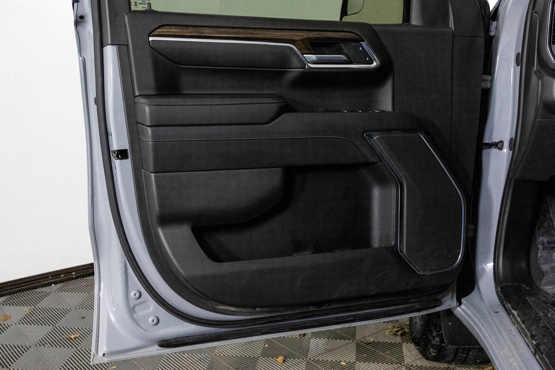 Certified 2024 GMC Sierra 1500 Elevation image 32