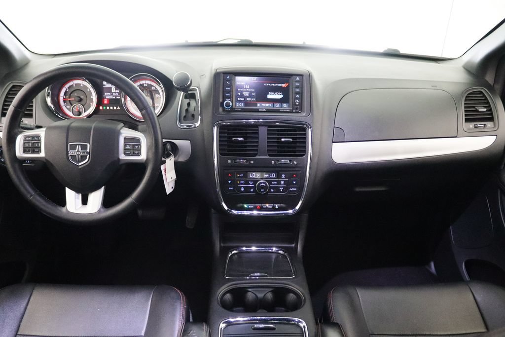 Used 2016 Dodge Grand Caravan R/T w/ Driver Convenience Group FWD image 21