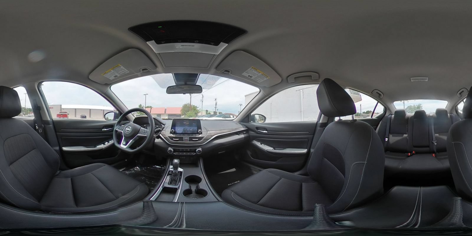 Used 2025 Nissan Altima 2.5 SV FWD image 41