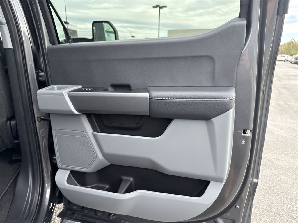 New 2026 Ford F350 XLT image 22