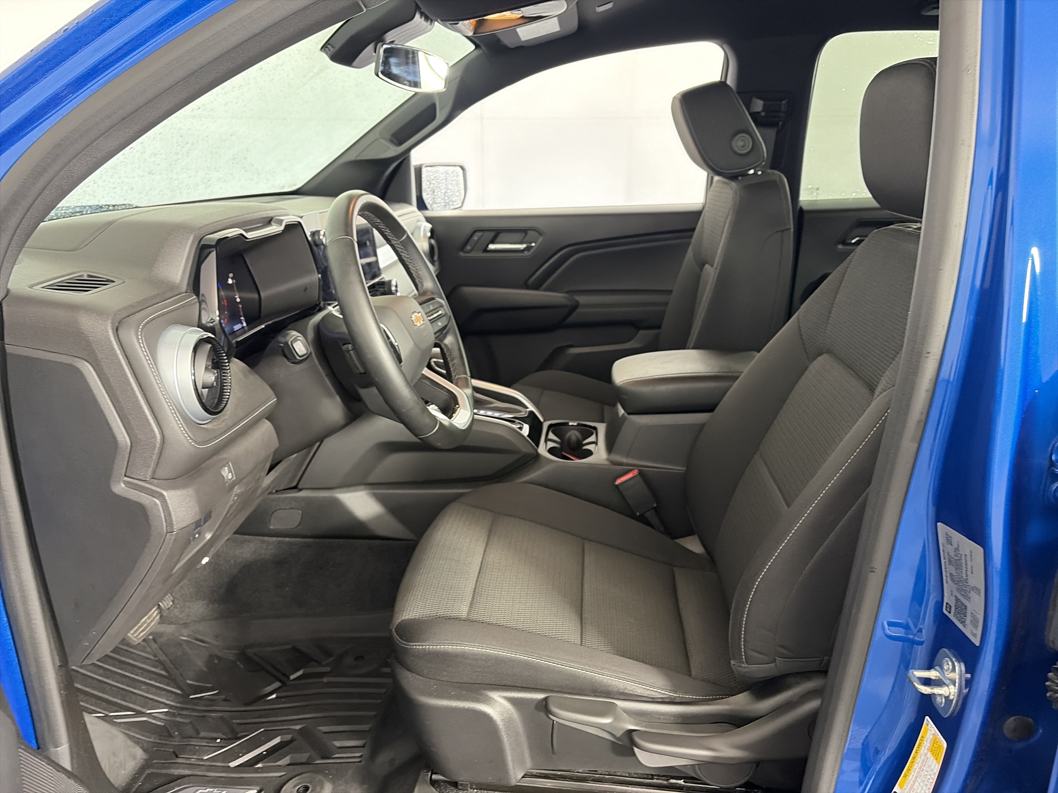 Used 2023 Chevrolet Colorado LT w/ Advanced Trailering Package AWD/4WD image 8