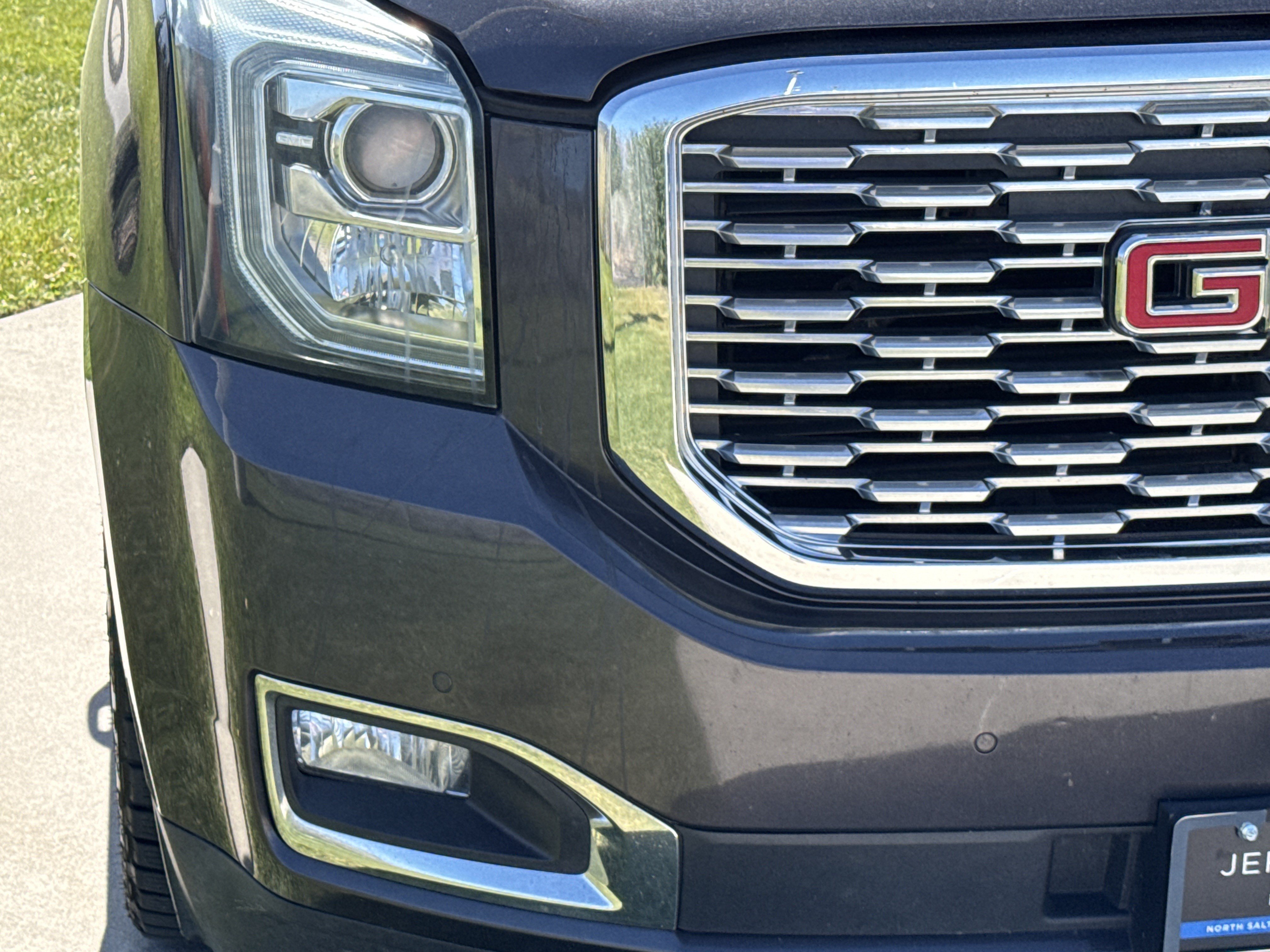 Used 2018 GMC Yukon XL Denali w/ Denali Ultimate Package AWD/4WD image 10