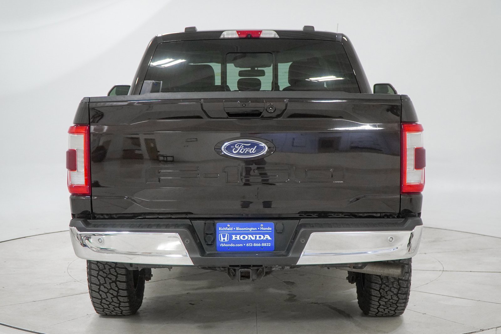 Used 2021 Ford F150 Lariat w/ Max Trailer Tow Package image 8