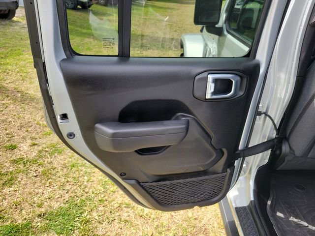 Used 2024 Jeep Gladiator Sport image 26