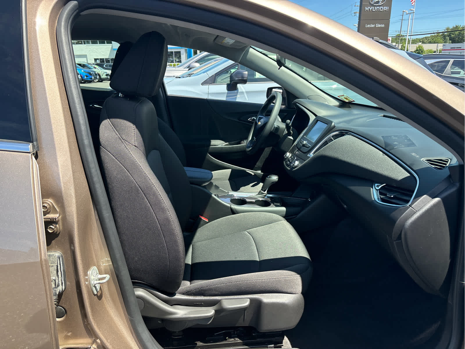 Certified 2018 Chevrolet Malibu LT FWD image 17