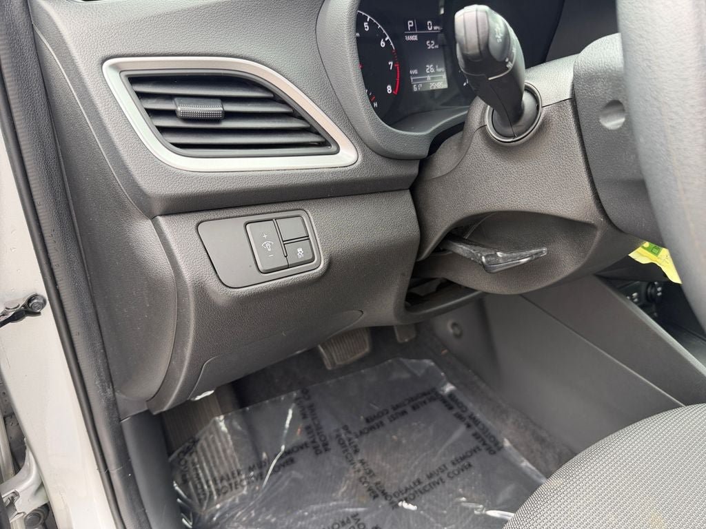 Used 2021 Hyundai Accent SE FWD image 19