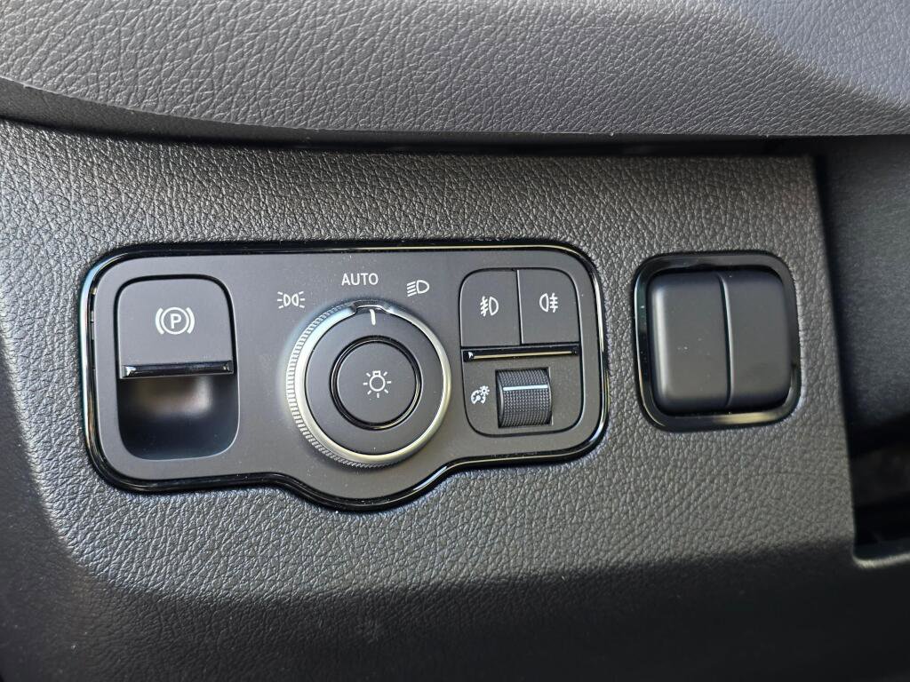 New 2026 Mercedes-Benz Sprinter 144 Cargo image 31