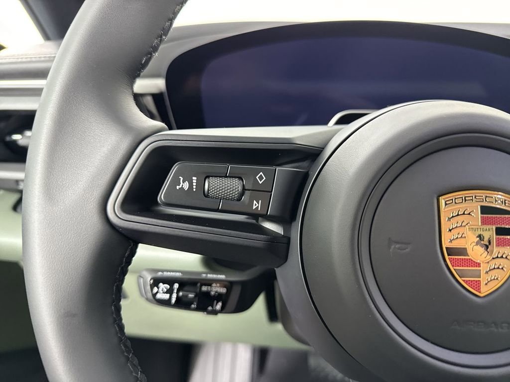 New 2026 Porsche Macan 4 Electric AWD/4WD image 38