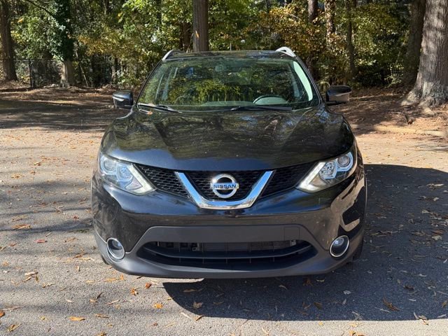 Used 2017 Nissan Rogue Sport SL video 2