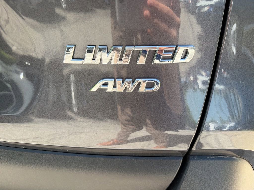 Used 2025 Toyota RAV4 Limited AWD/4WD image 7
