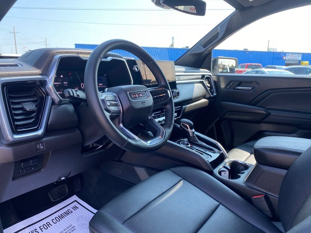 Used 2024 GMC Canyon Elevation w/ Convenience Package AWD/4WD image 9