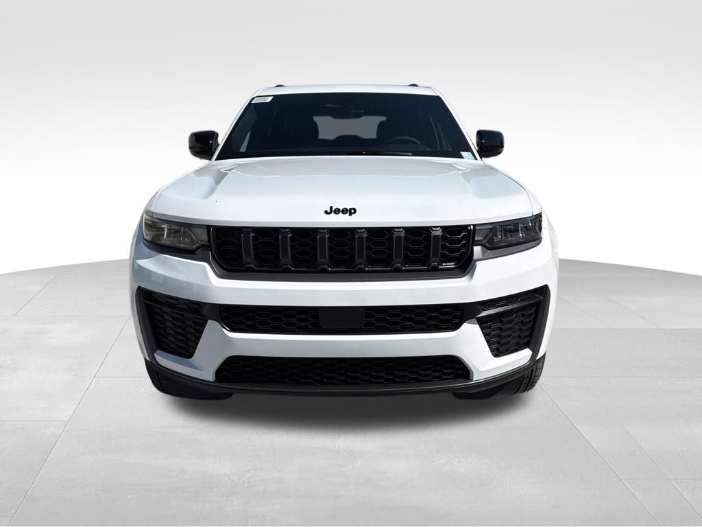 New 2026 Jeep Grand Cherokee Altitude AWD/4WD image 2