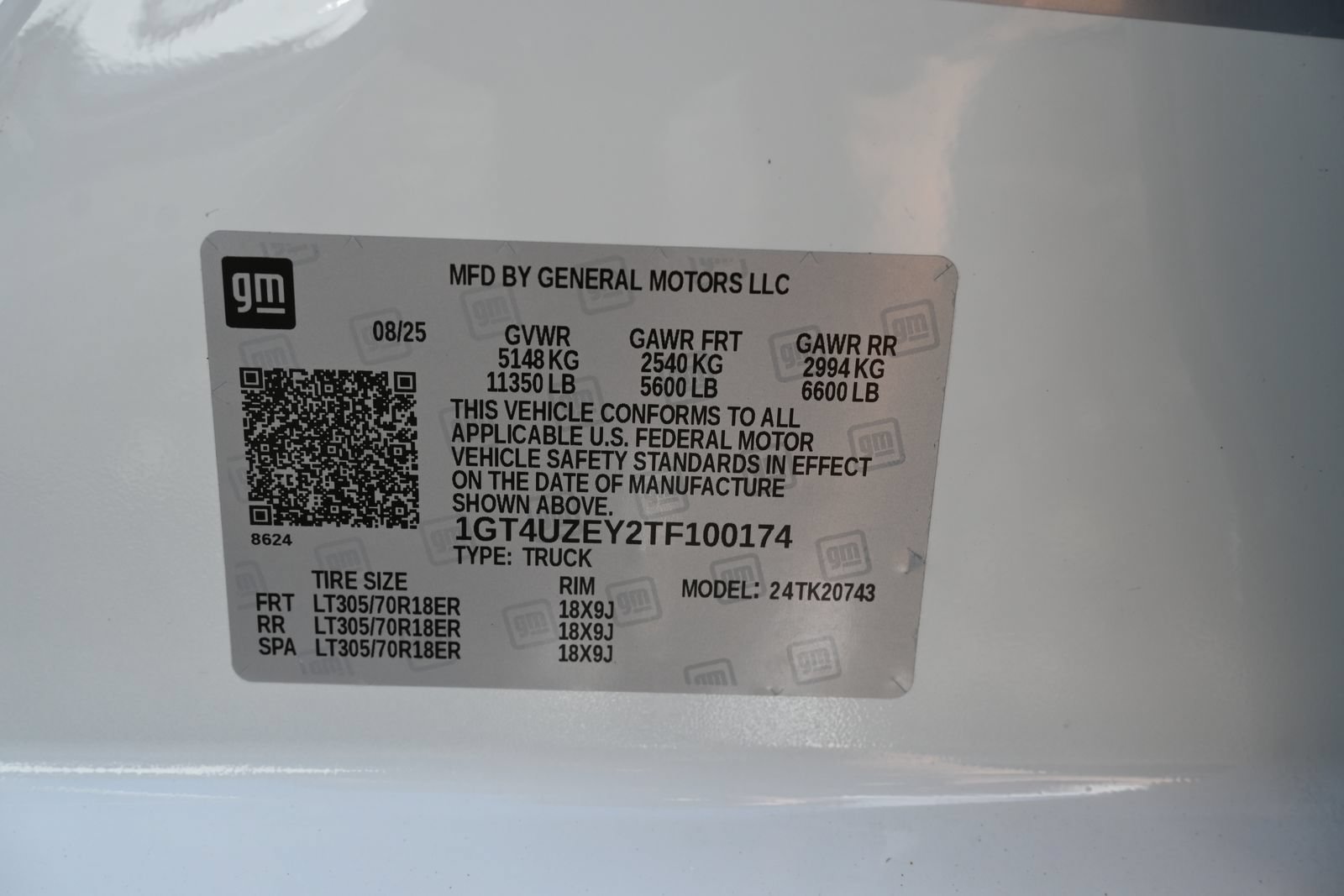 Certified 2026 GMC Sierra 2500 AT4X w/ AT4X AEV Edition AWD/4WD image 29