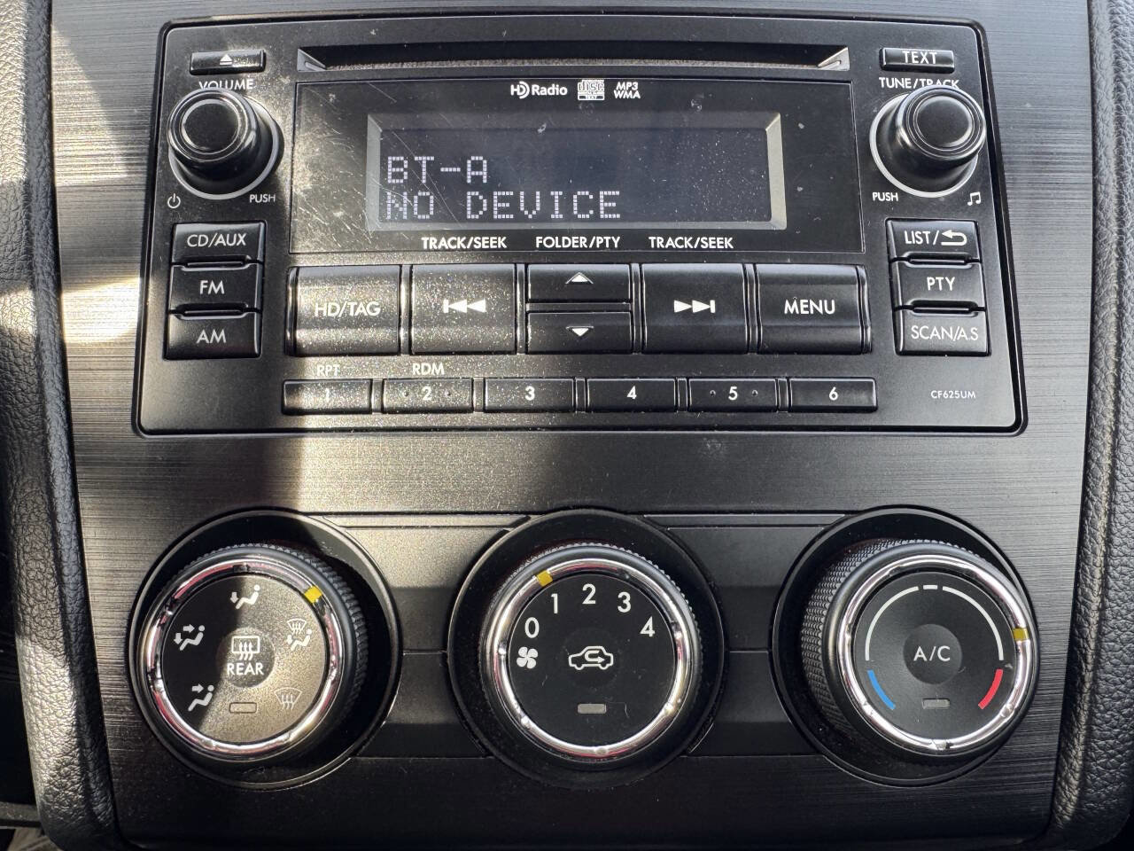 Used 2015 Subaru Forester 2.5i Premium w/ All-Weather Package image 26