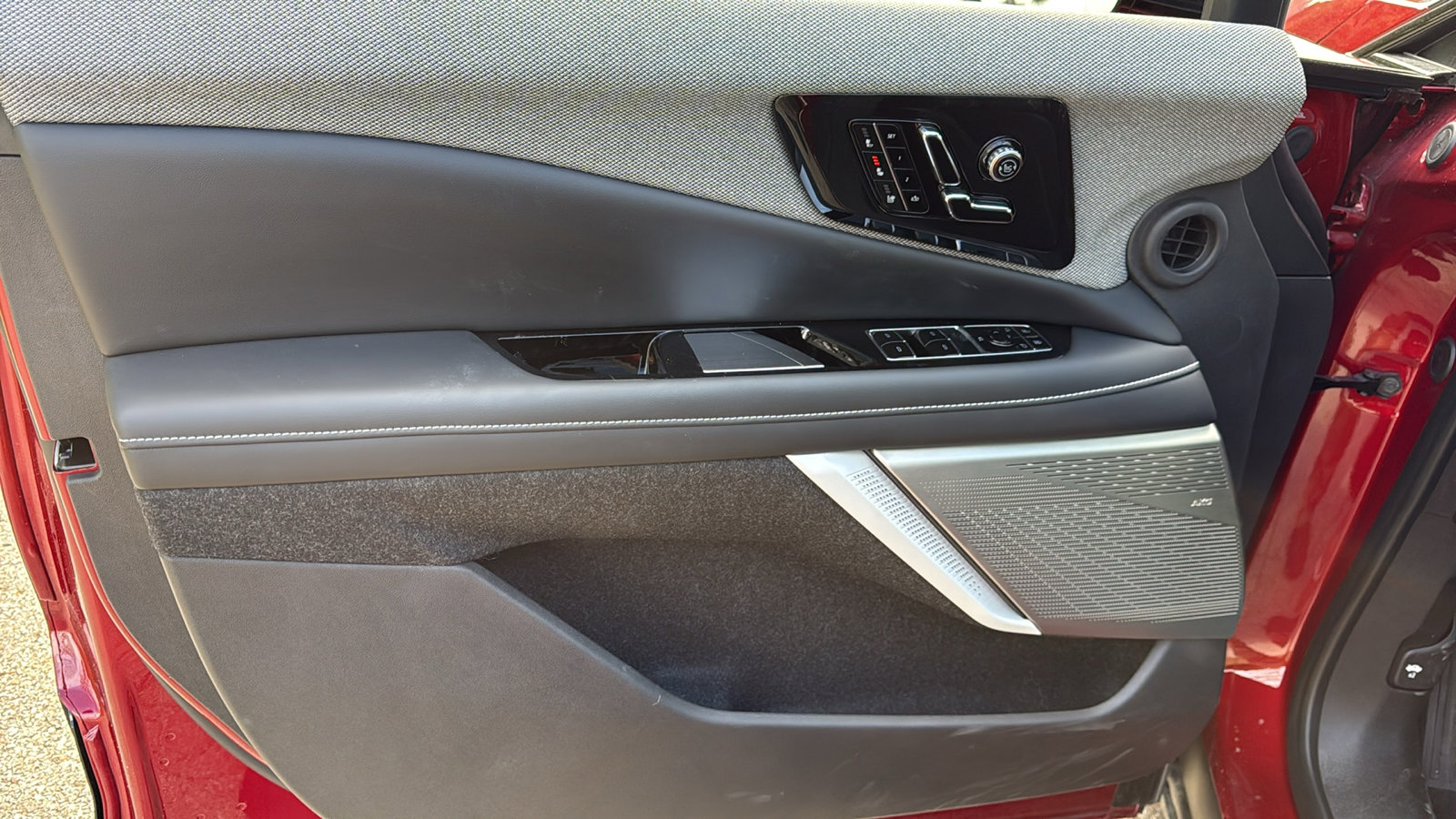 New 2026 Cadillac Optiq Sport 2 image 10