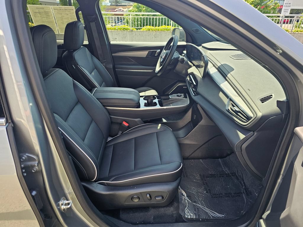 Used 2025 Buick Enclave Preferred w/ Power Package AWD/4WD image 47