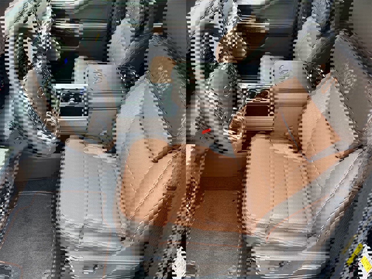 New 2025 Ford F250 King Ranch w/ Chrome Package image 24