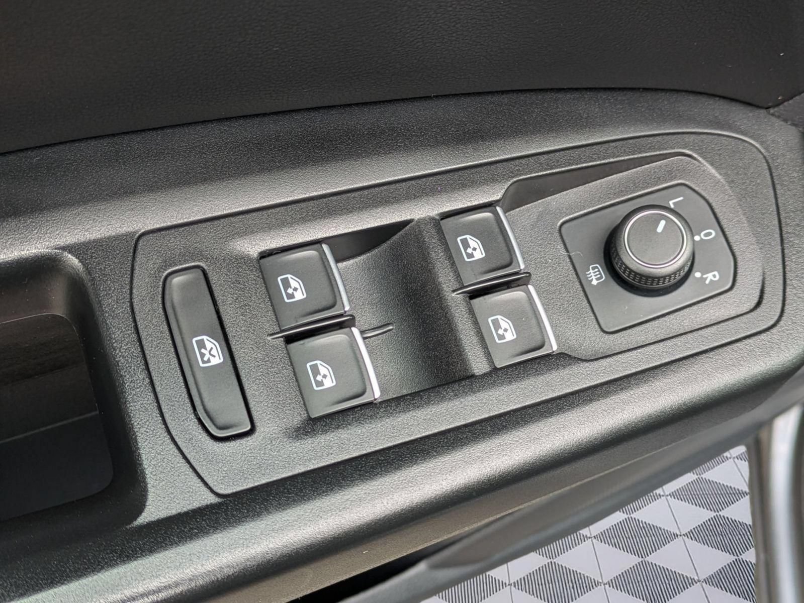 Used 2019 Volkswagen Atlas SE w/ Panoramic Sunroof Package AWD/4WD image 12