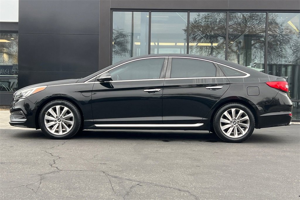 Used 2016 Hyundai Sonata Sport w/ Option Group 1V image 9