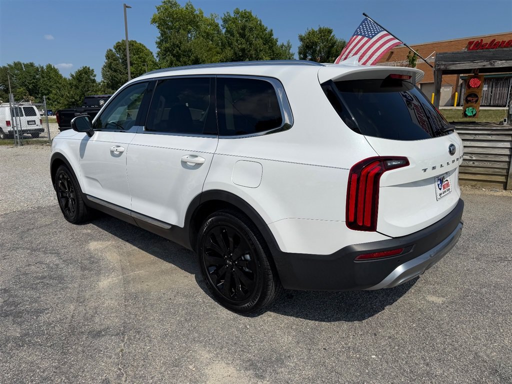 Used 2020 Kia Telluride EX w/ EX Premium Package FWD image 3